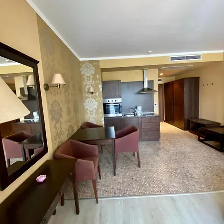 In 5 Star Barcelo Royal Lejlighed *